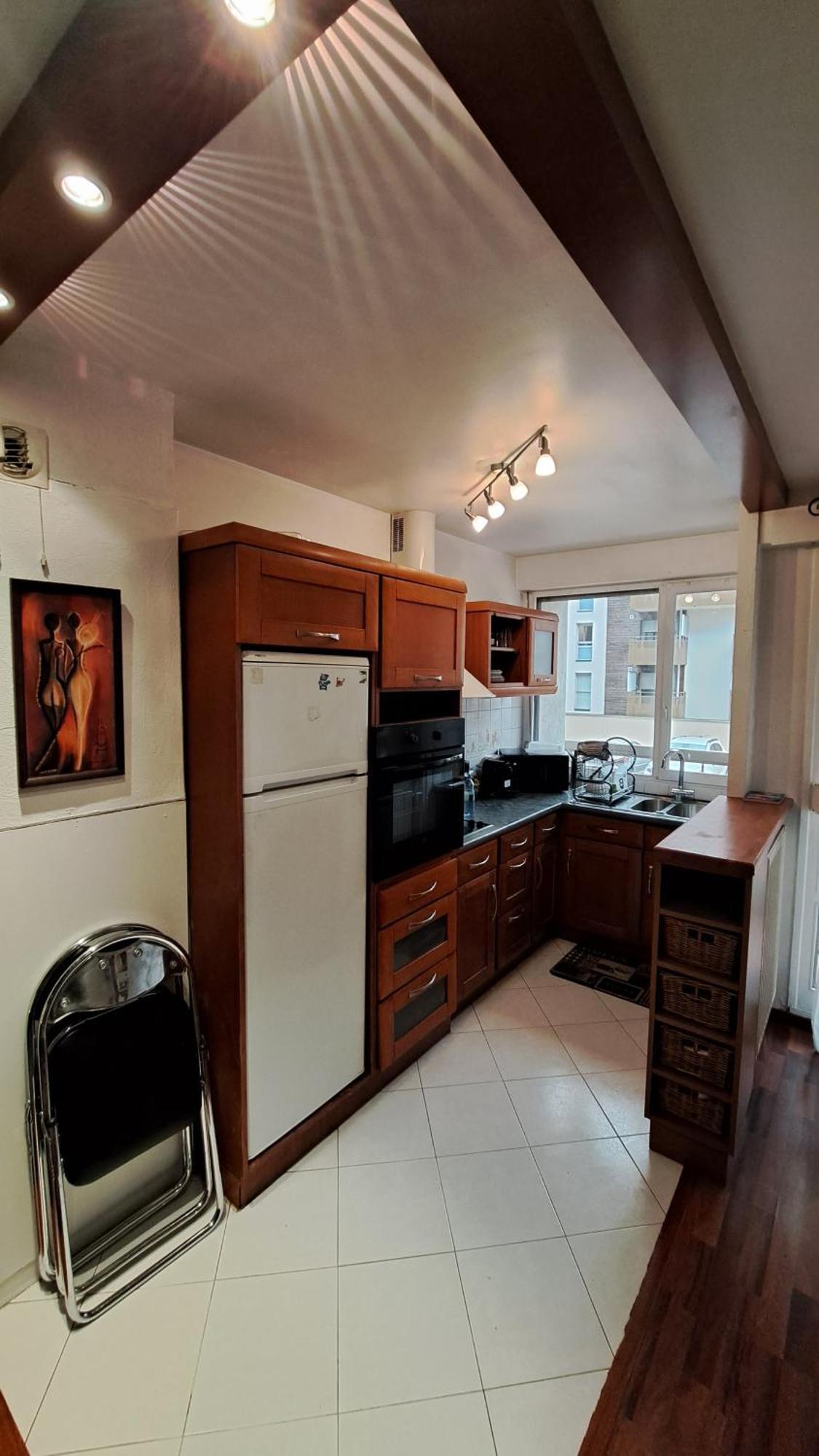 Studio Cosy 33 M² Limite Lyon. Parking Privatif. Bron Ngoại thất bức ảnh