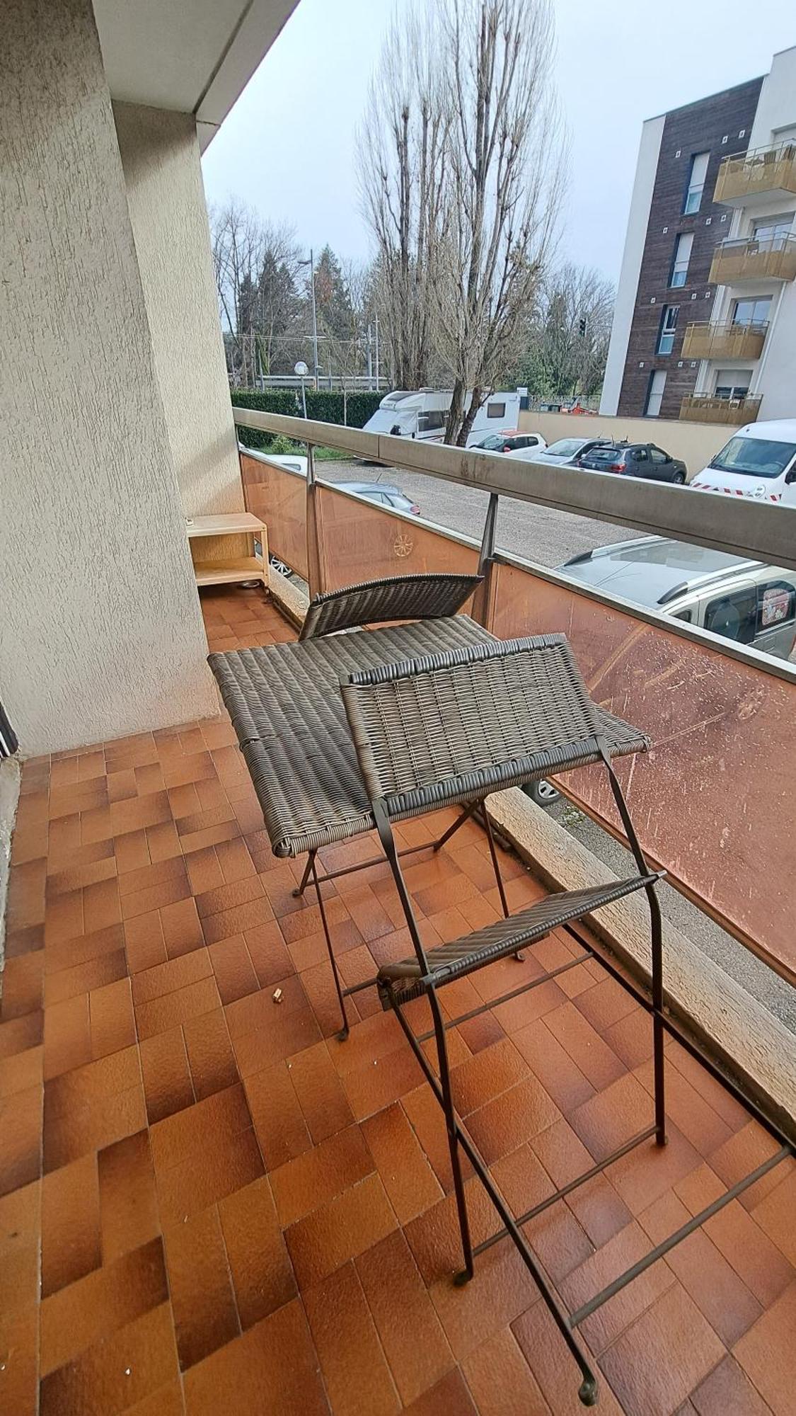 Studio Cosy 33 M² Limite Lyon. Parking Privatif. Bron Ngoại thất bức ảnh
